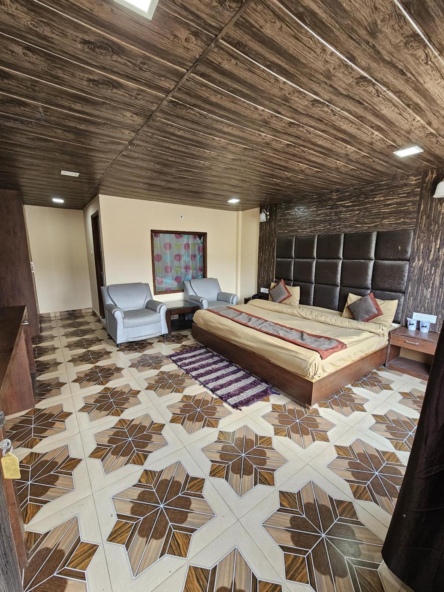 Little Heart Resort Chail ภายนอก รูปภาพ